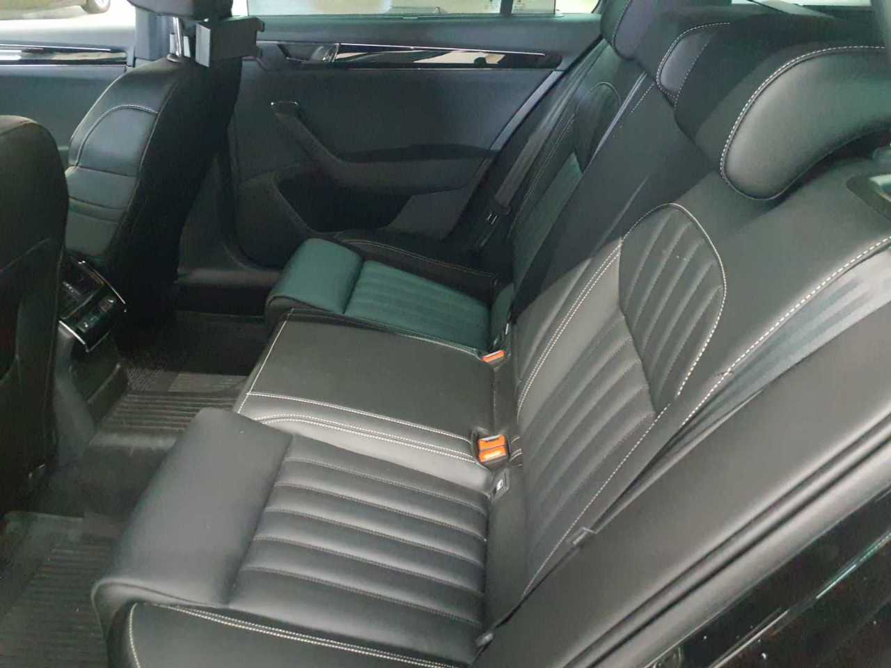 Skoda Superb Combi 2.0 TDI 4x4 DSG L&K 13