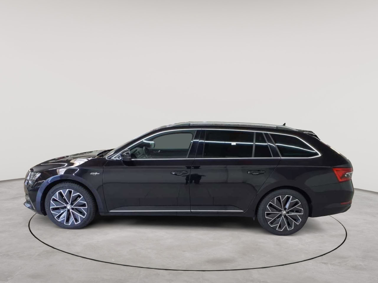 Skoda Superb Combi 2.0 TDI 4x4 DSG L&K 6