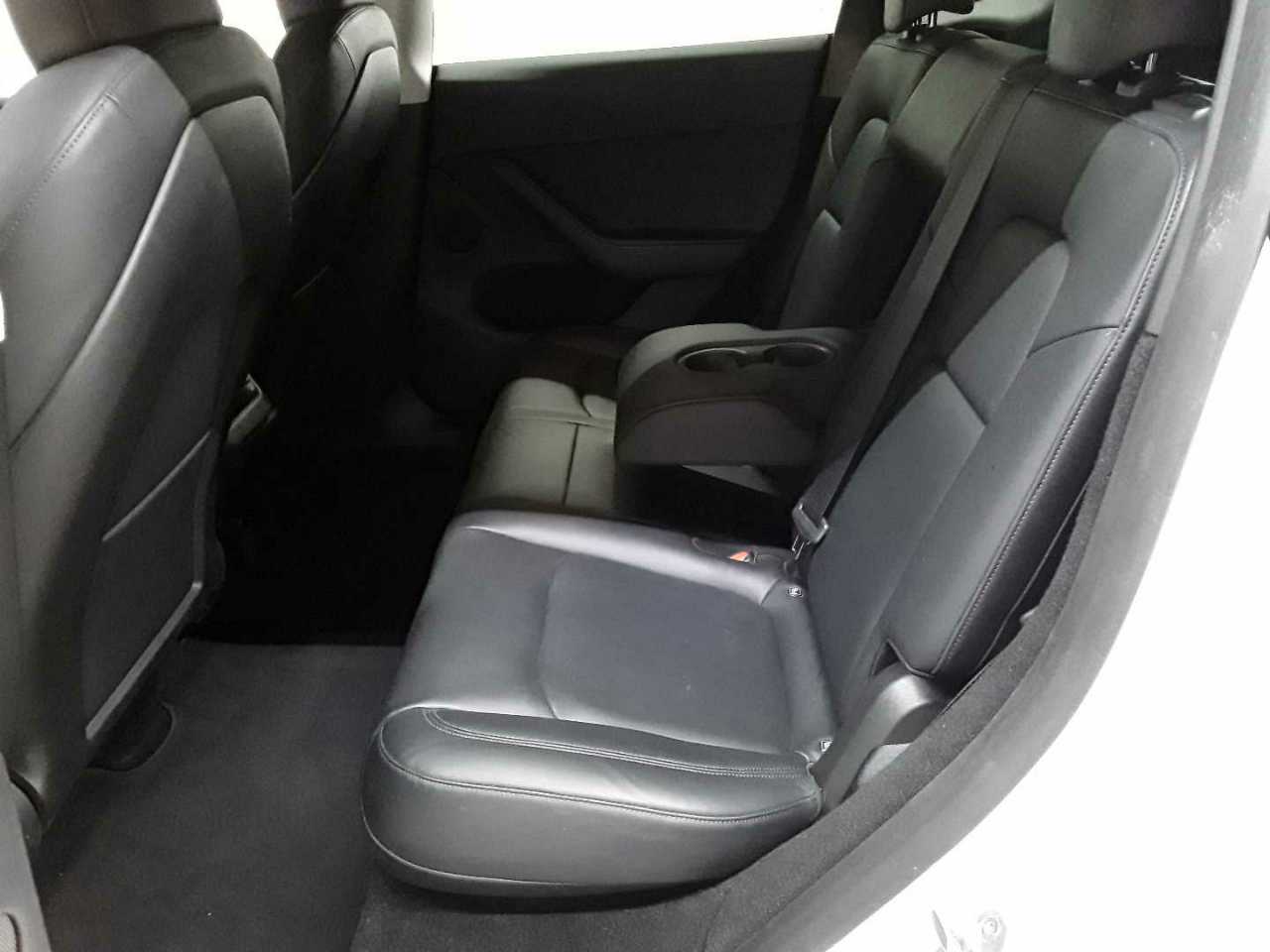 Tesla Model Y Long Range Dual Motor AWD 13