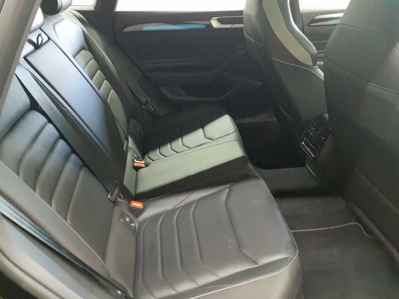 Vw Arteon Shooting Brake 2.0 TDI SCR 4Motion DSG R-Line 14