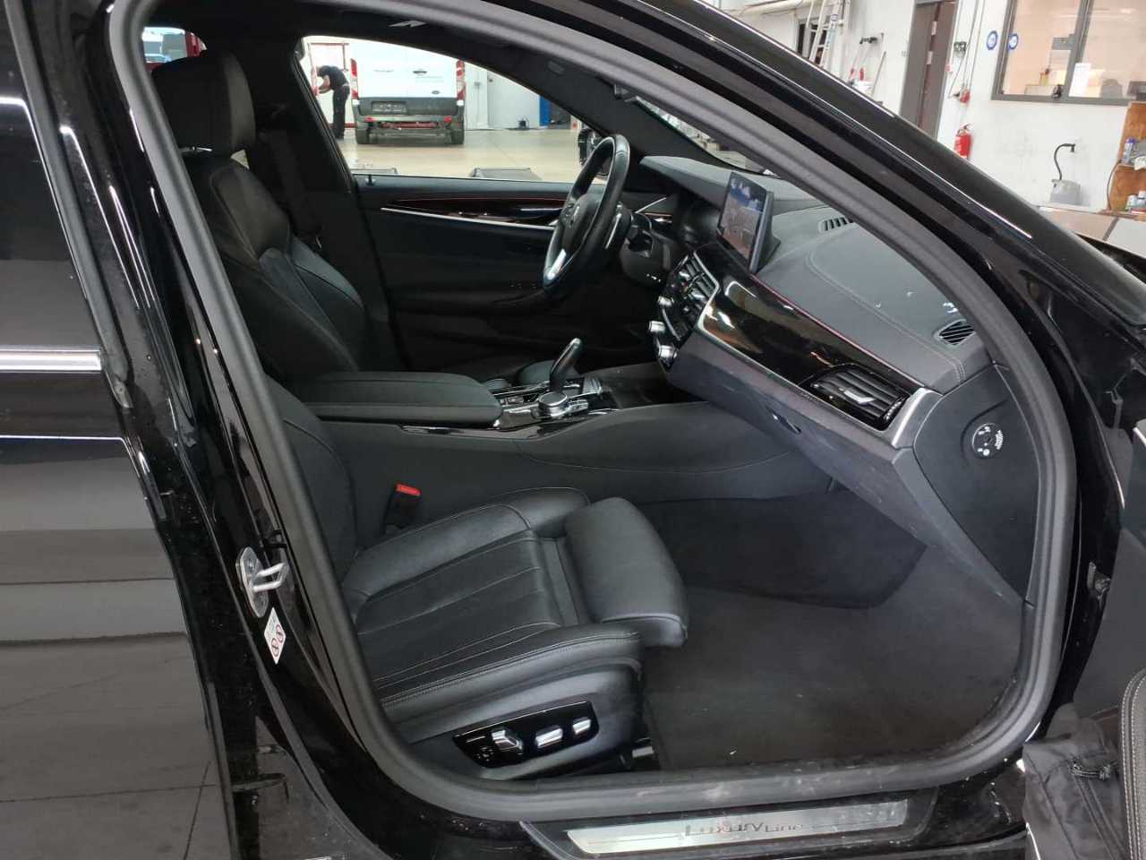 Bmw 520i Touring Aut. Luxury Line 8