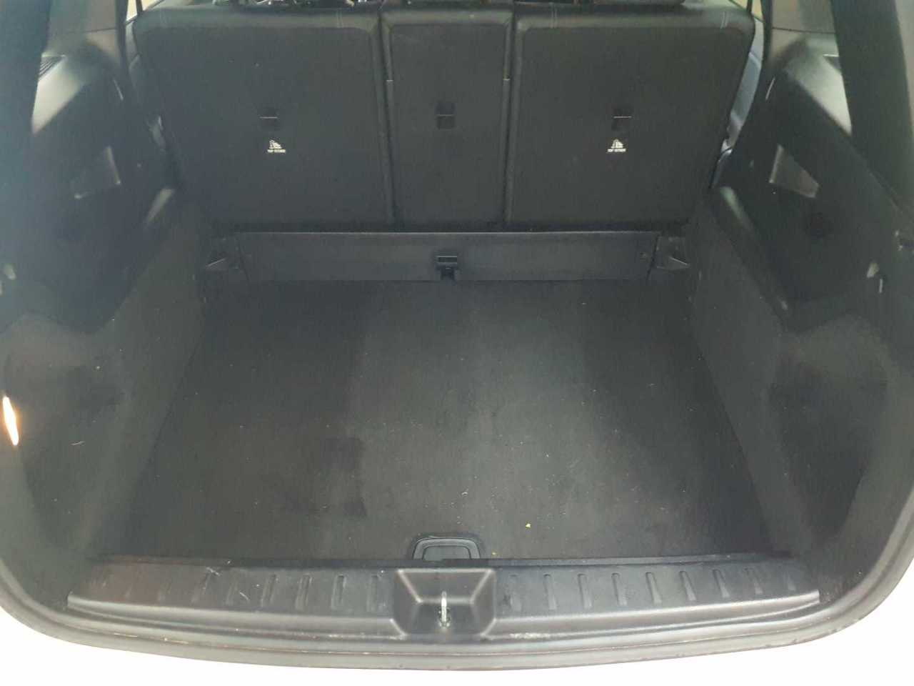 Mercedes-Benz GLB 220 d 4Matic 8G-DCT Progressive 15