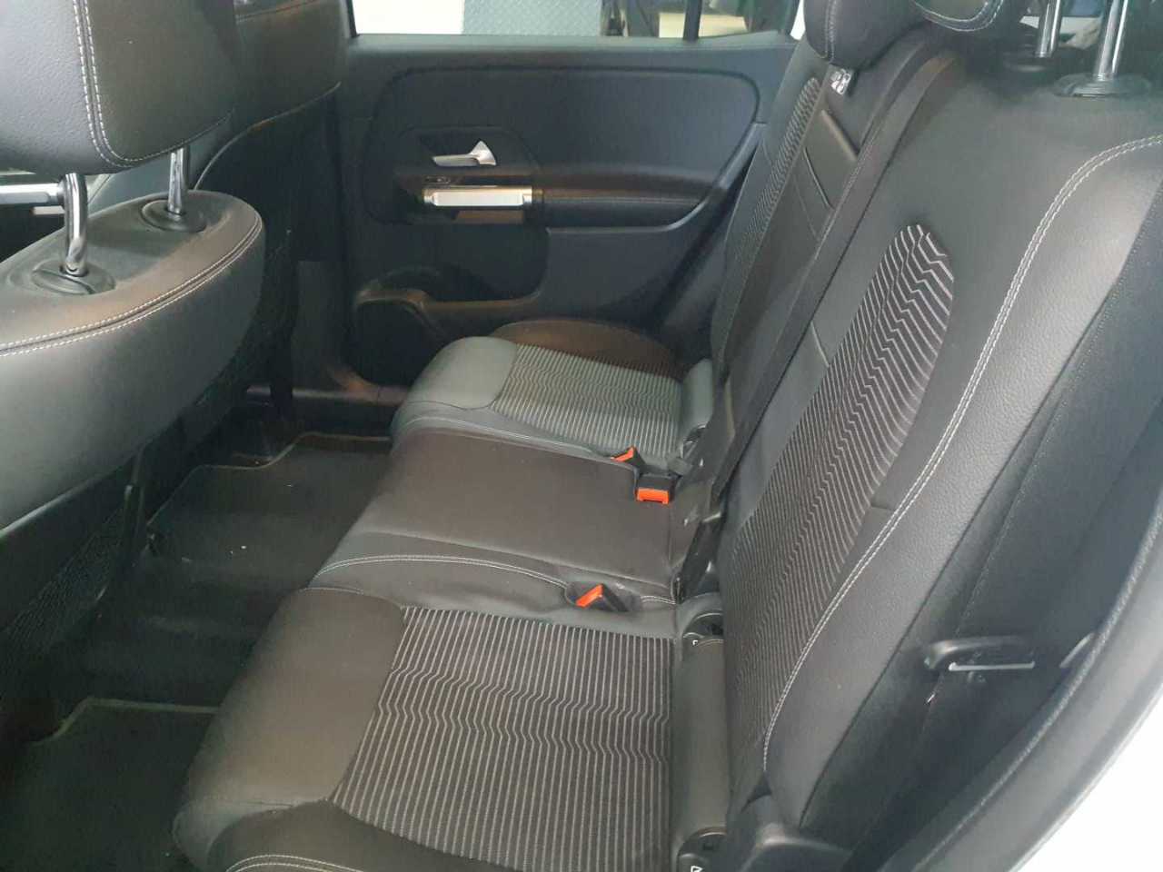 Mercedes-Benz GLB 220 d 4Matic 8G-DCT Progressive 13