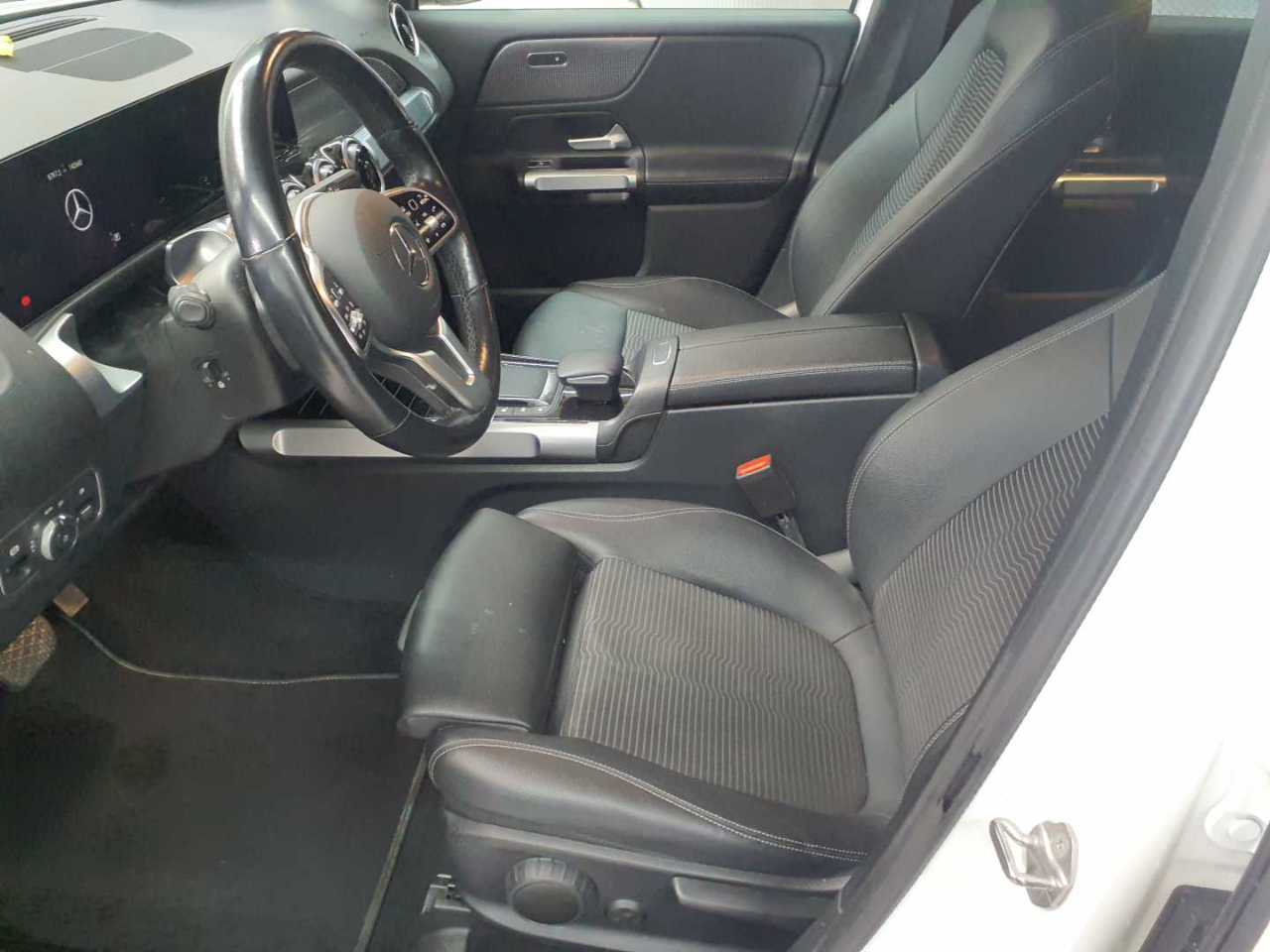 Mercedes-Benz GLB 220 d 4Matic 8G-DCT Progressive 7