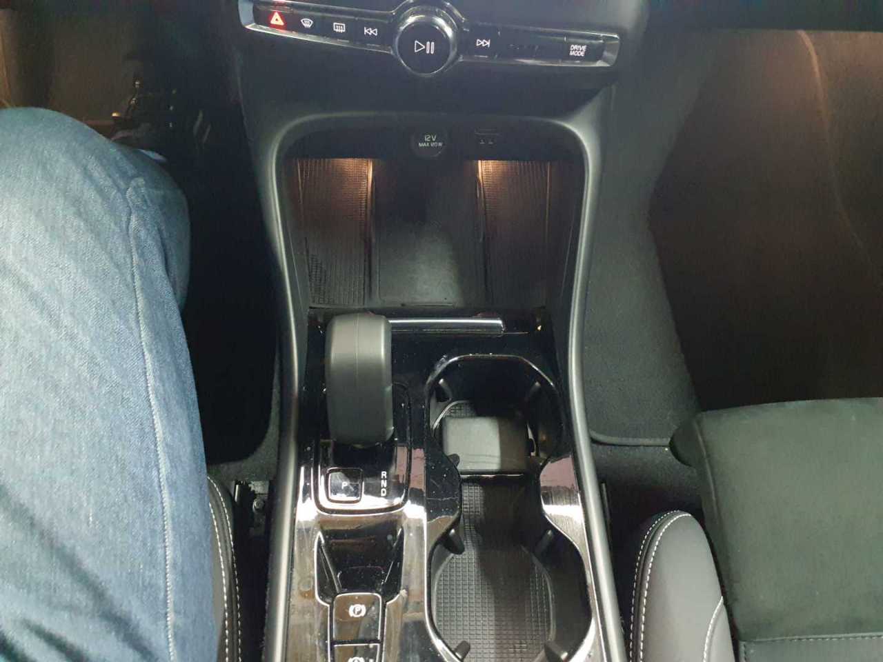 Volvo XC40 T4 Recharge DKG Plus Bright 10