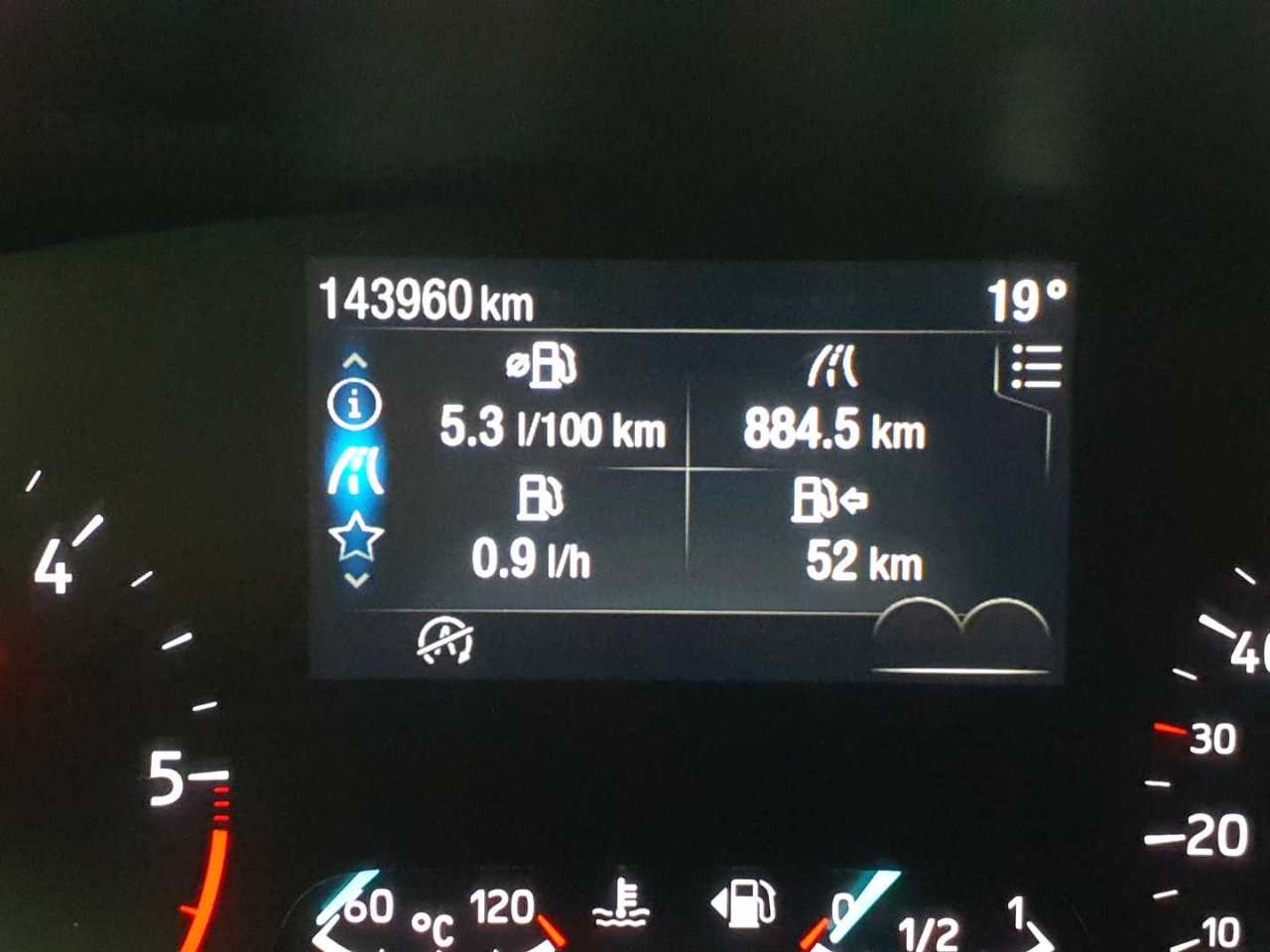 Ford Focus Turnier 1.5 EcoBlue Start-Stopp-System Aut. TITANIUM 11