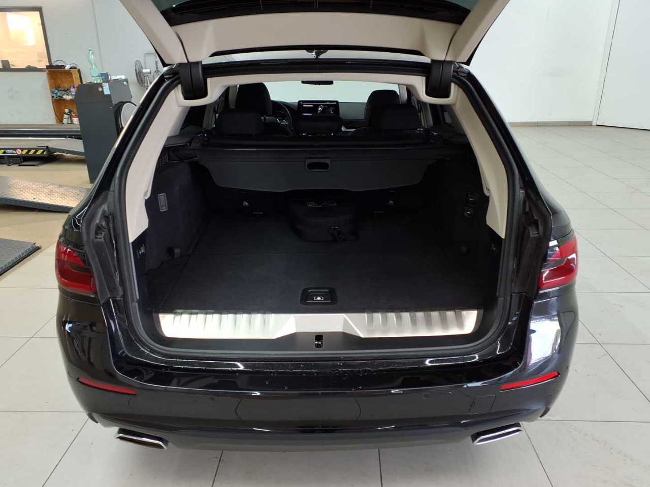BMW 530e Touring Aut. 15