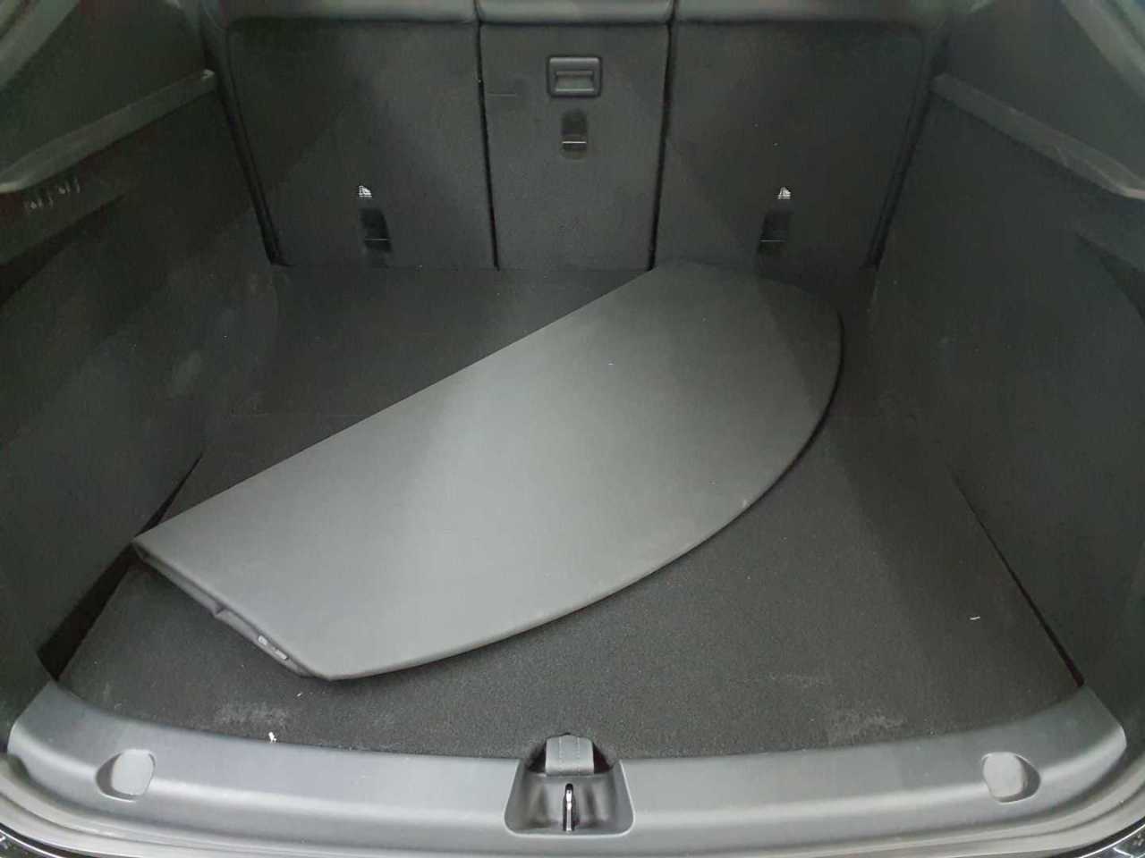 Tesla Model Y Long Range Dual Motor AWD 15
