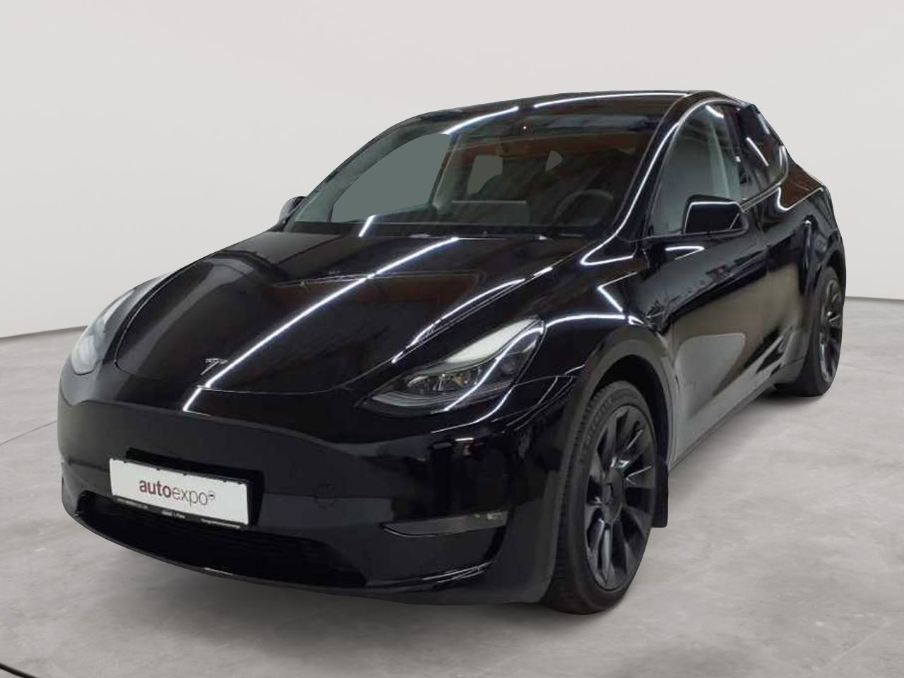Tesla Model Y Long Range Dual Motor AWD 2