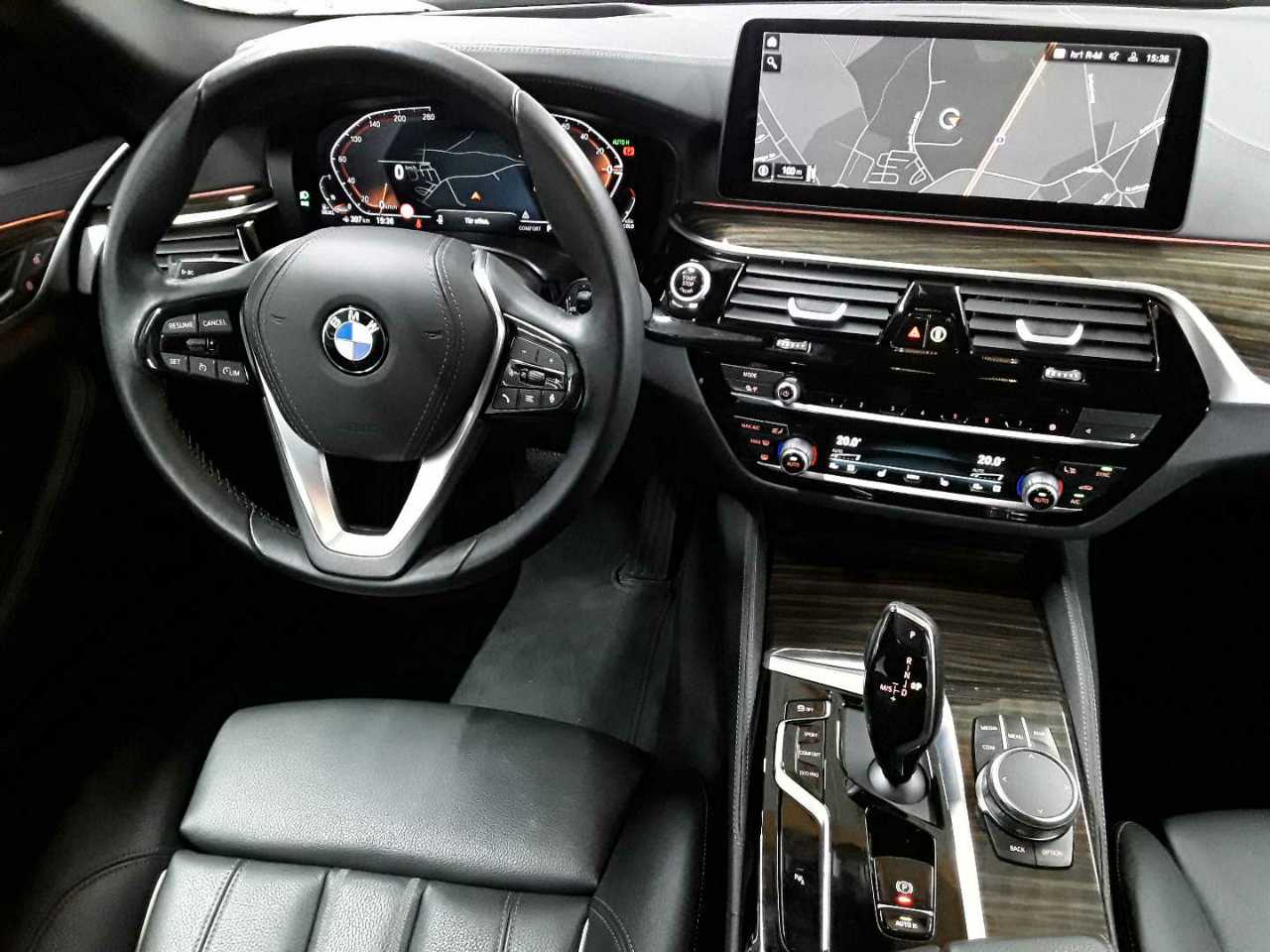 BMW 520d Touring Aut. Luxury Line 10