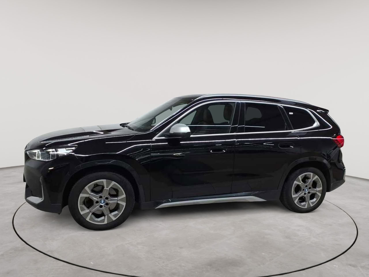 Bmw iX1 xDrive30 xLine 6