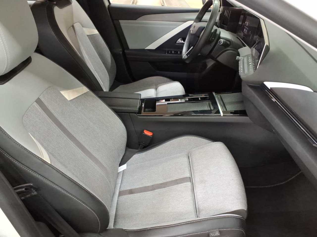 Opel Astra Sports Tourer 1.5 D Automatik Business Elegance 8