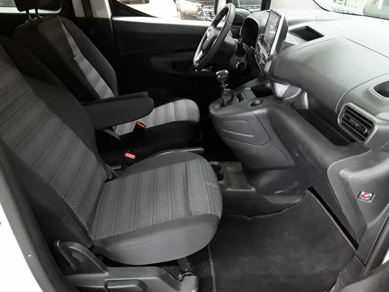 Opel Combo Life 1.2 Turbo Start/Stop Edition 8
