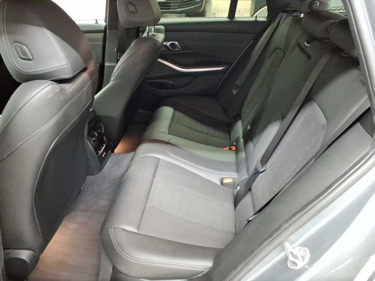 Bmw 318d Touring Aut. 13