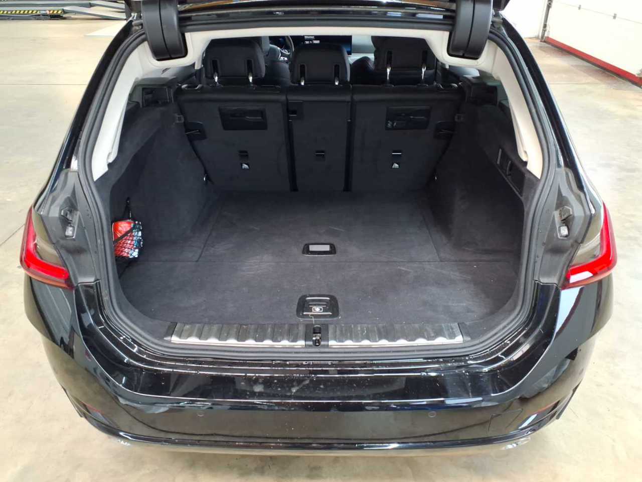 Bmw 318d Touring Aut. 15