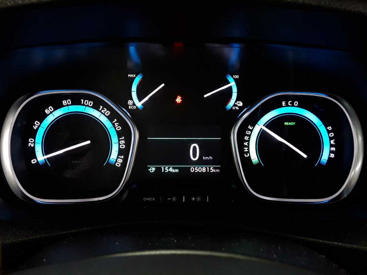 Opel Vivaro-e Cargo L (50-kWh) 11