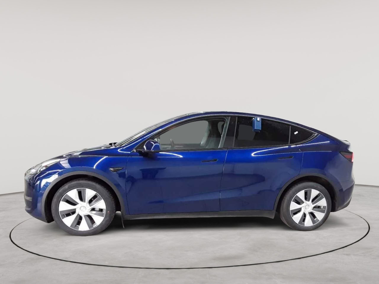 Tesla Model Y Long Range Dual Motor AWD 6