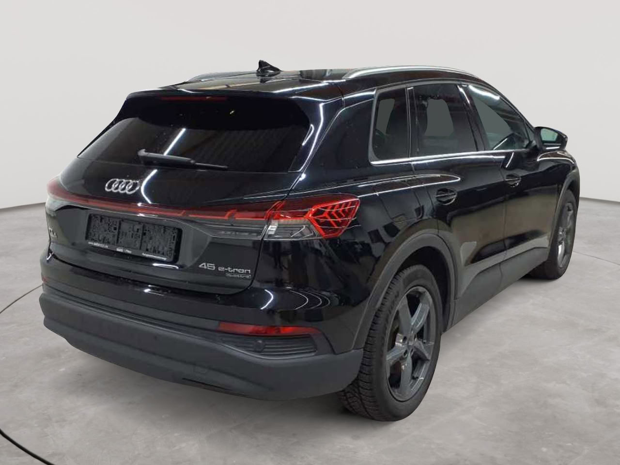 Audi Q4 e-tron 45 quattro 4
