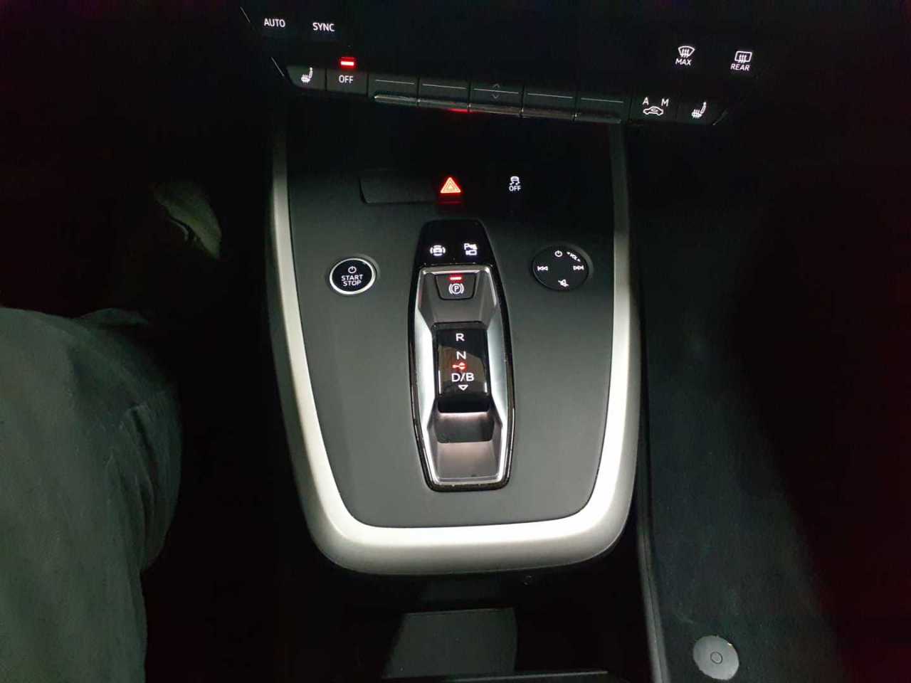 Audi Q4 e-tron 45 quattro 10