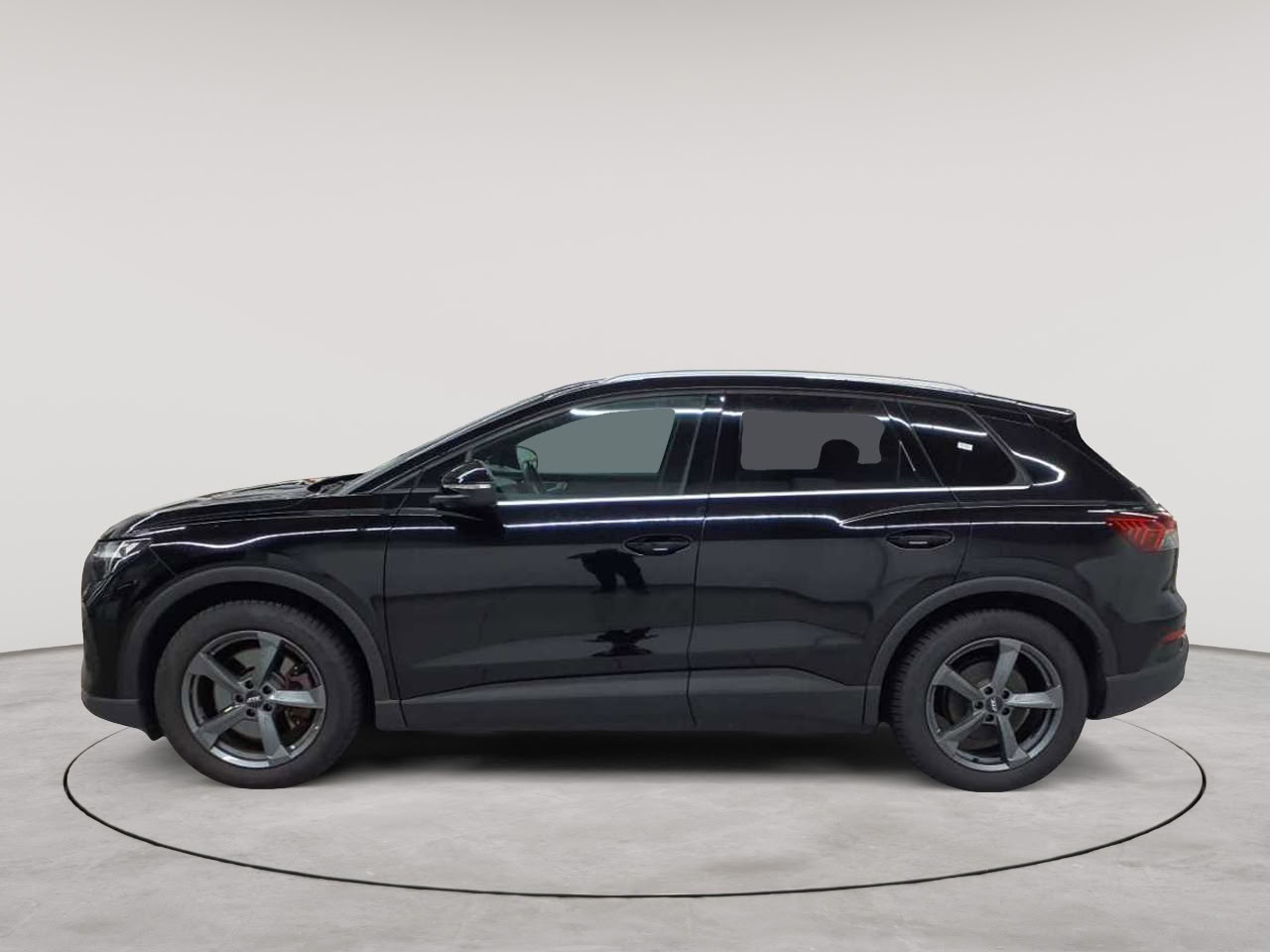 Audi Q4 e-tron 45 quattro 6