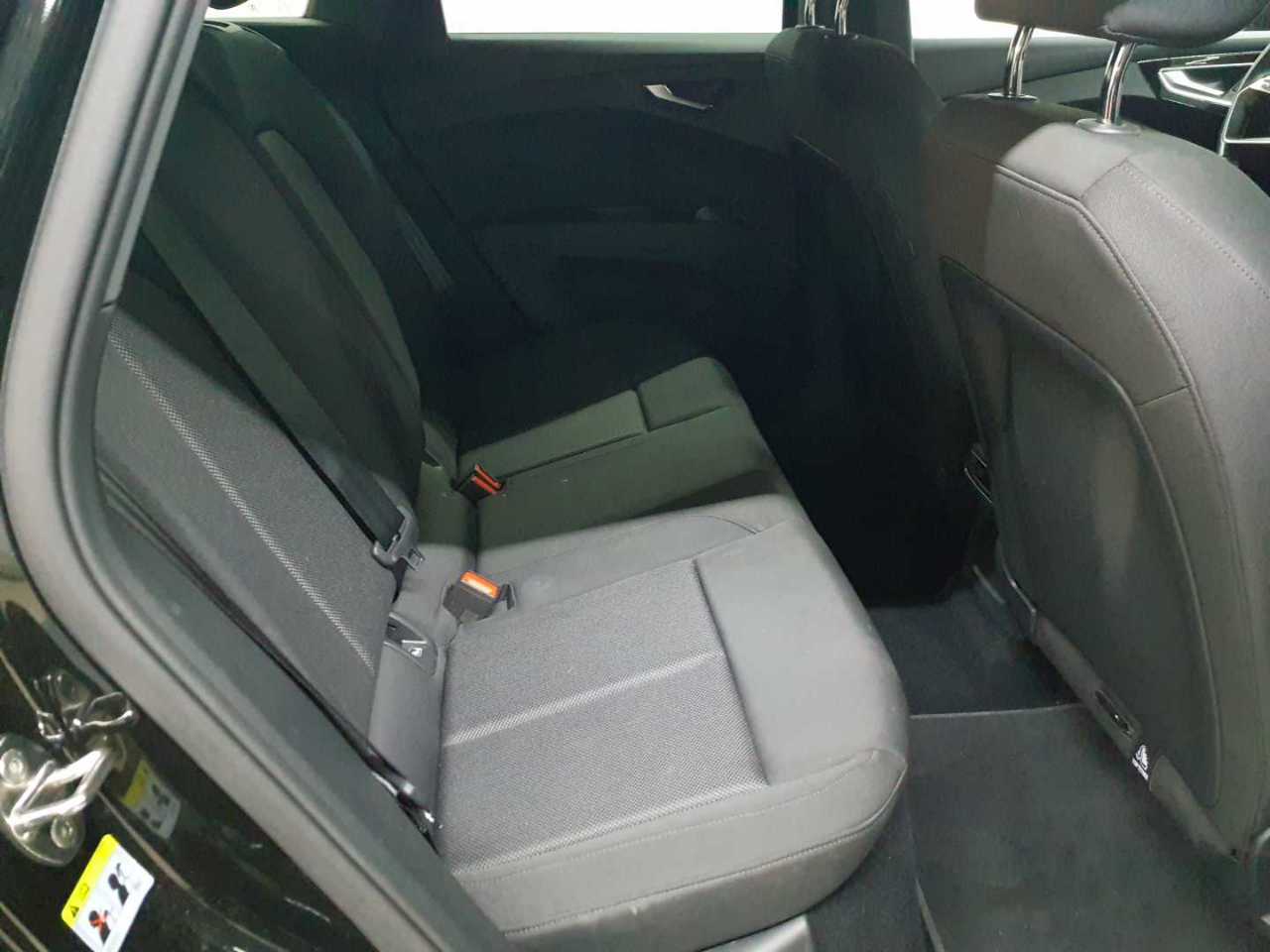 Audi Q4 e-tron 45 quattro 14