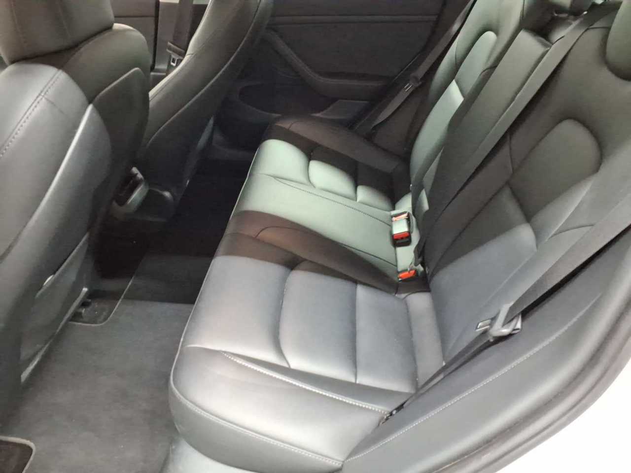 Tesla Model 3 Langstreckenbatt. Allradantrieb Dual Motor 13