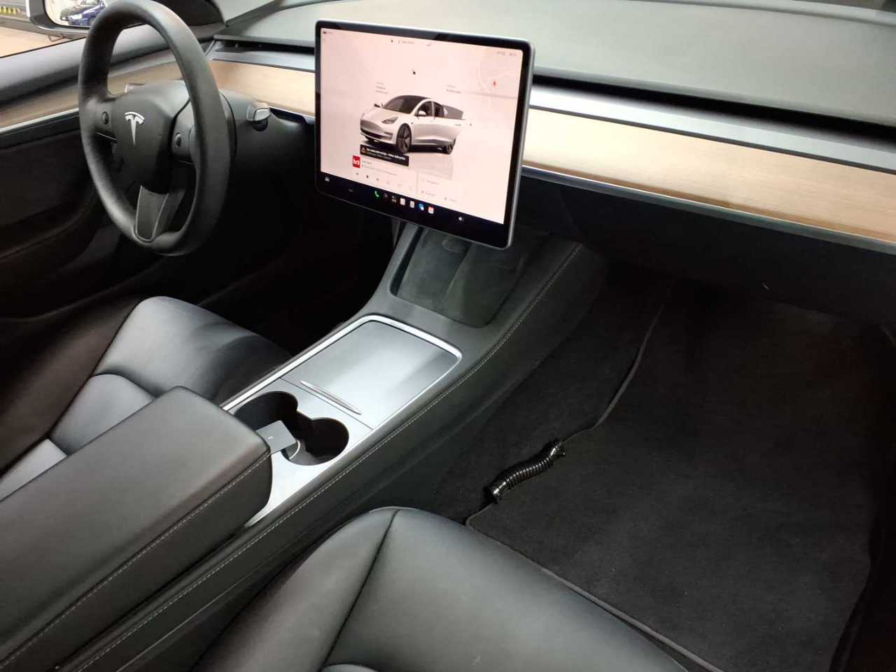 Tesla Model 3 Langstreckenbatt. Allradantrieb Dual Motor 9