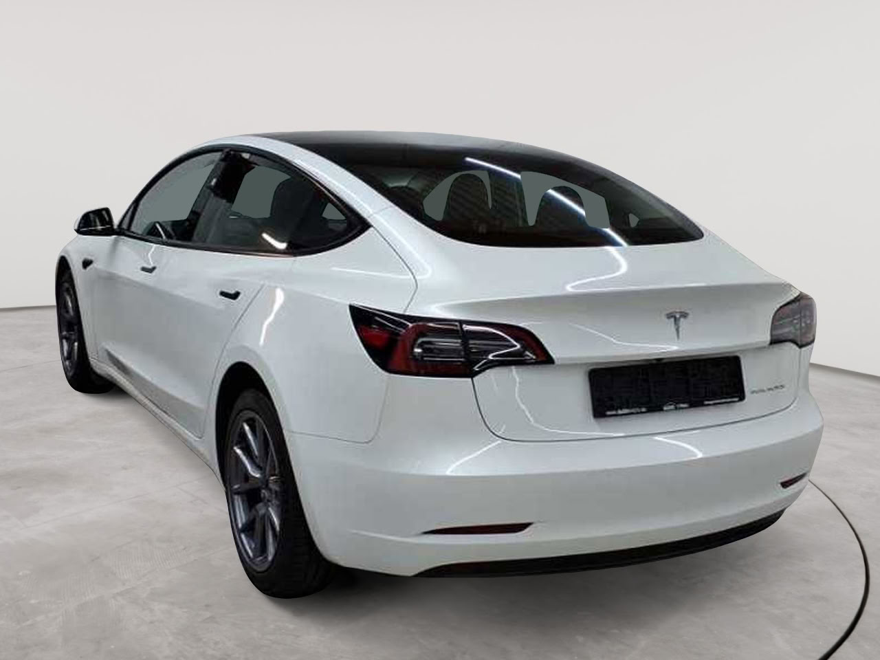 Tesla Model 3 Langstreckenbatt. Allradantrieb Dual Motor 5