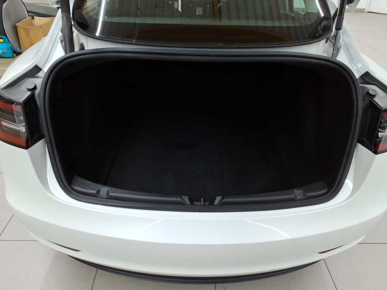 Tesla Model 3 Langstreckenbatt. Allradantrieb Dual Motor 15