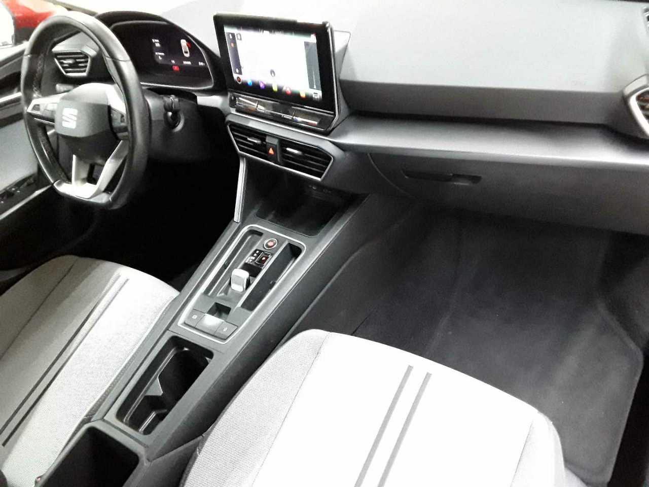 Seat Leon Sportstourer 2.0 TDI DSG Style 9