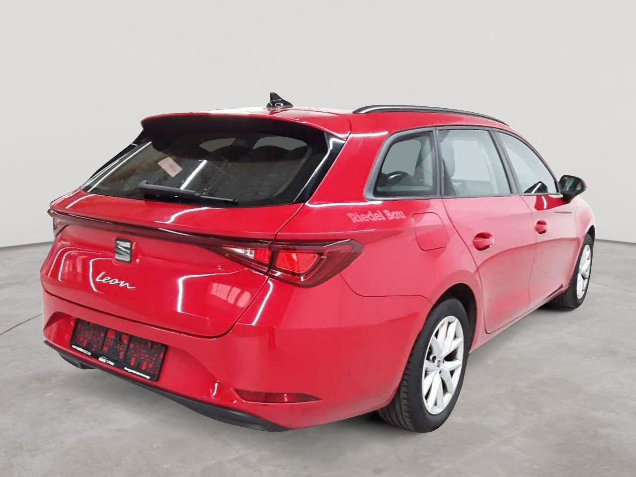 Seat Leon Sportstourer 2.0 TDI DSG Style 4
