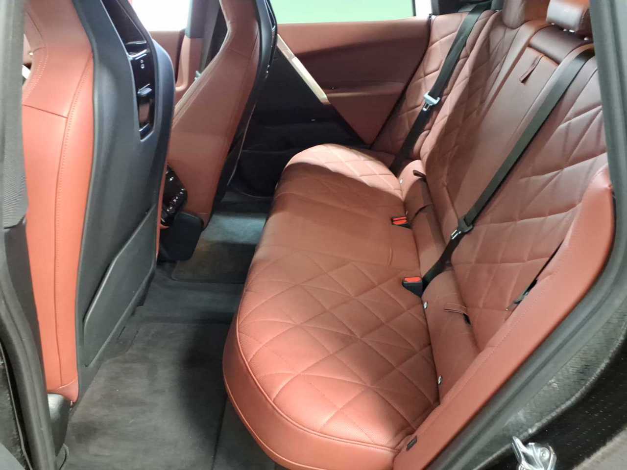 BMW iX xDrive40 13