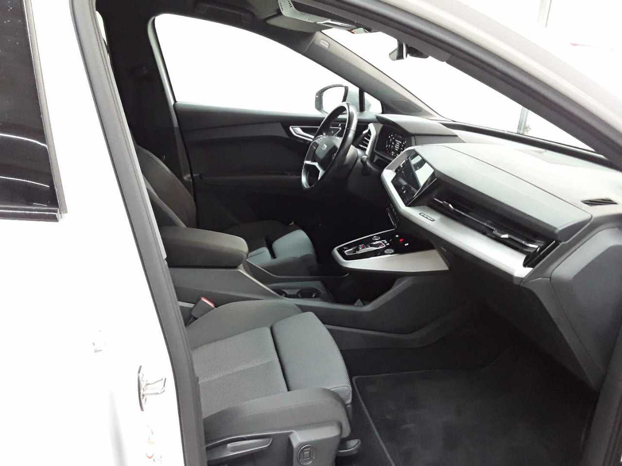 Audi Q4 e-tron 40 Sportback 8