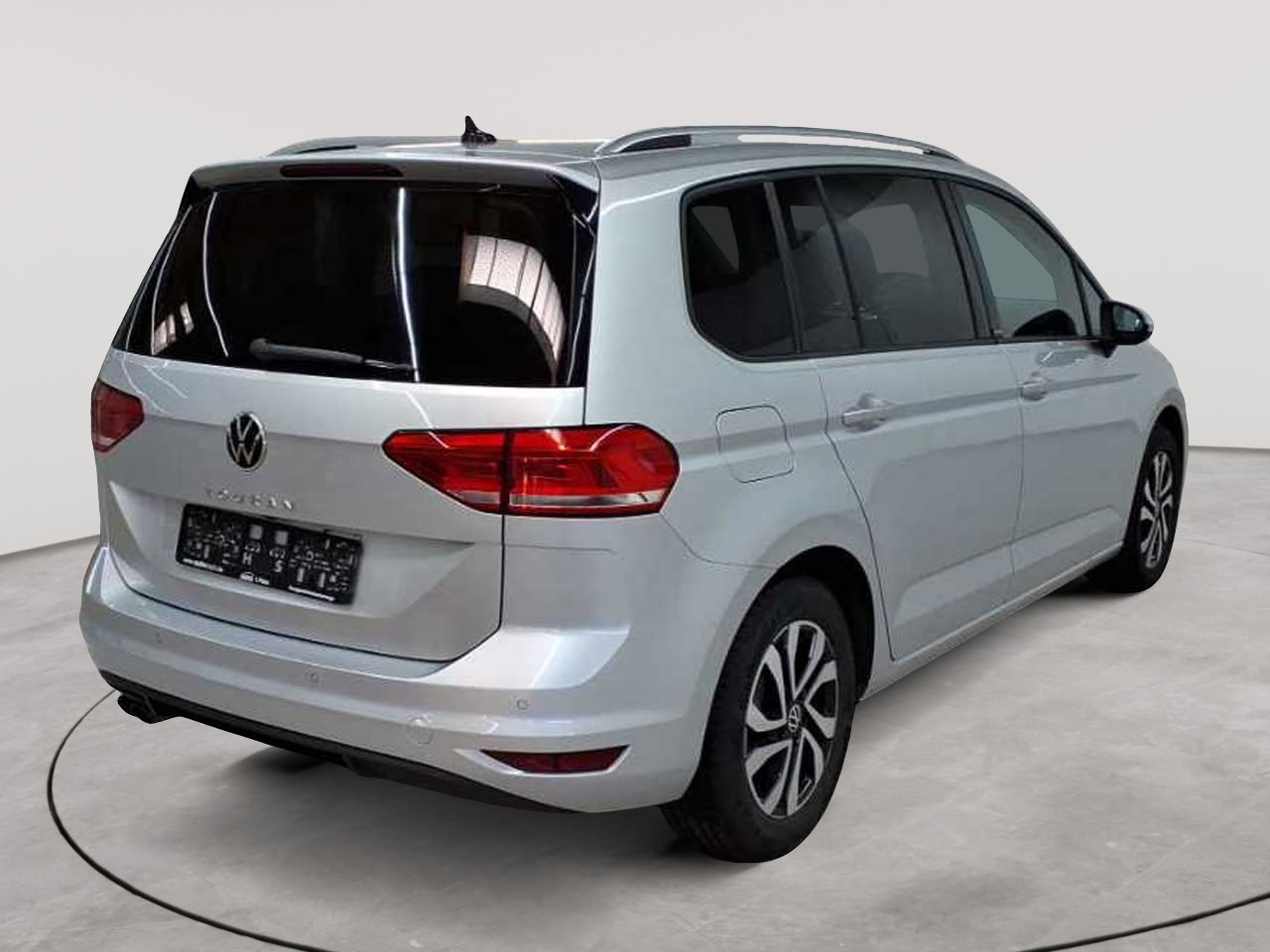 Volkswagen Touran 2.0 TDI SCR DSG ACTIVE 4