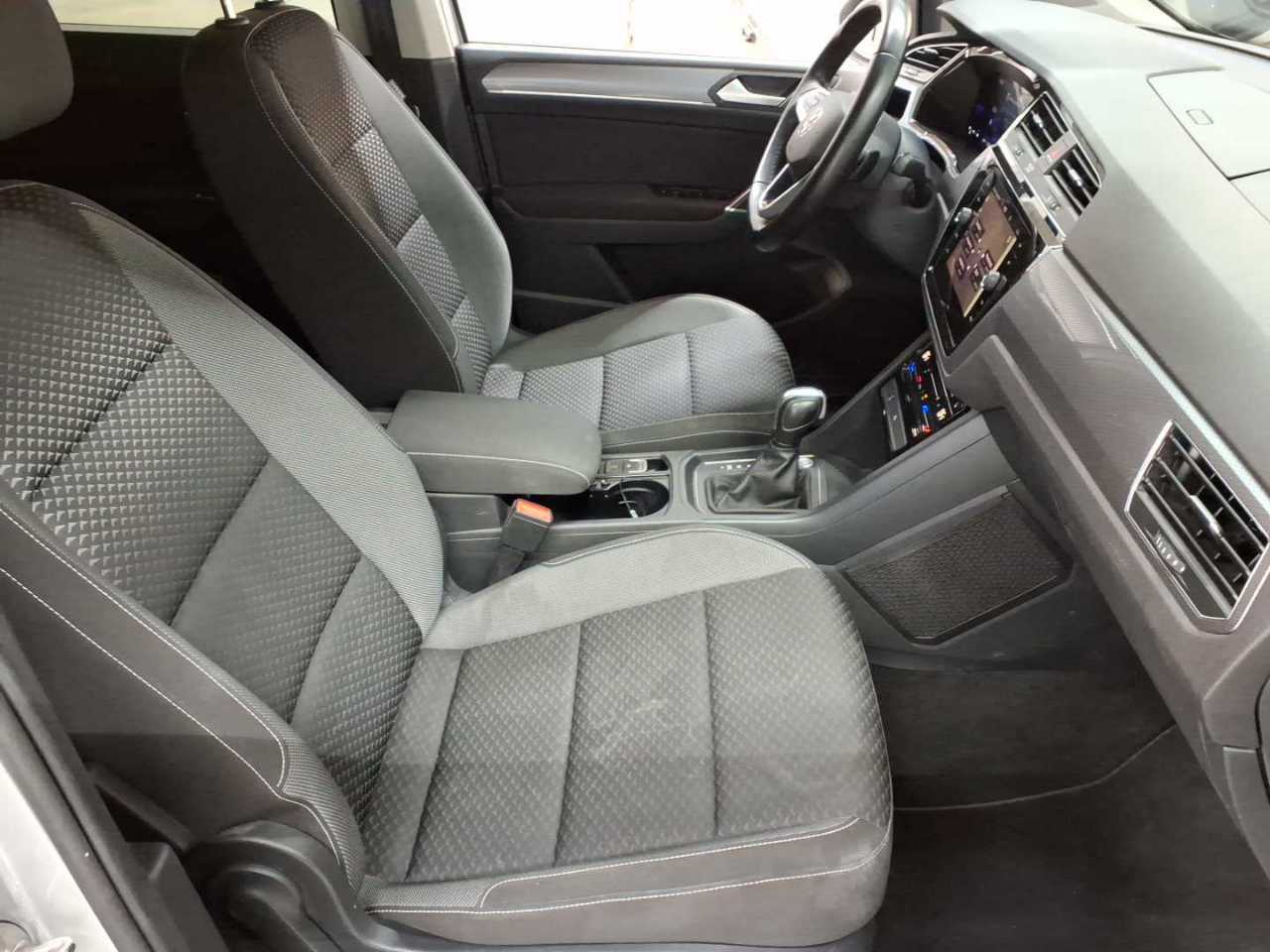 Volkswagen Touran 2.0 TDI SCR DSG ACTIVE 8