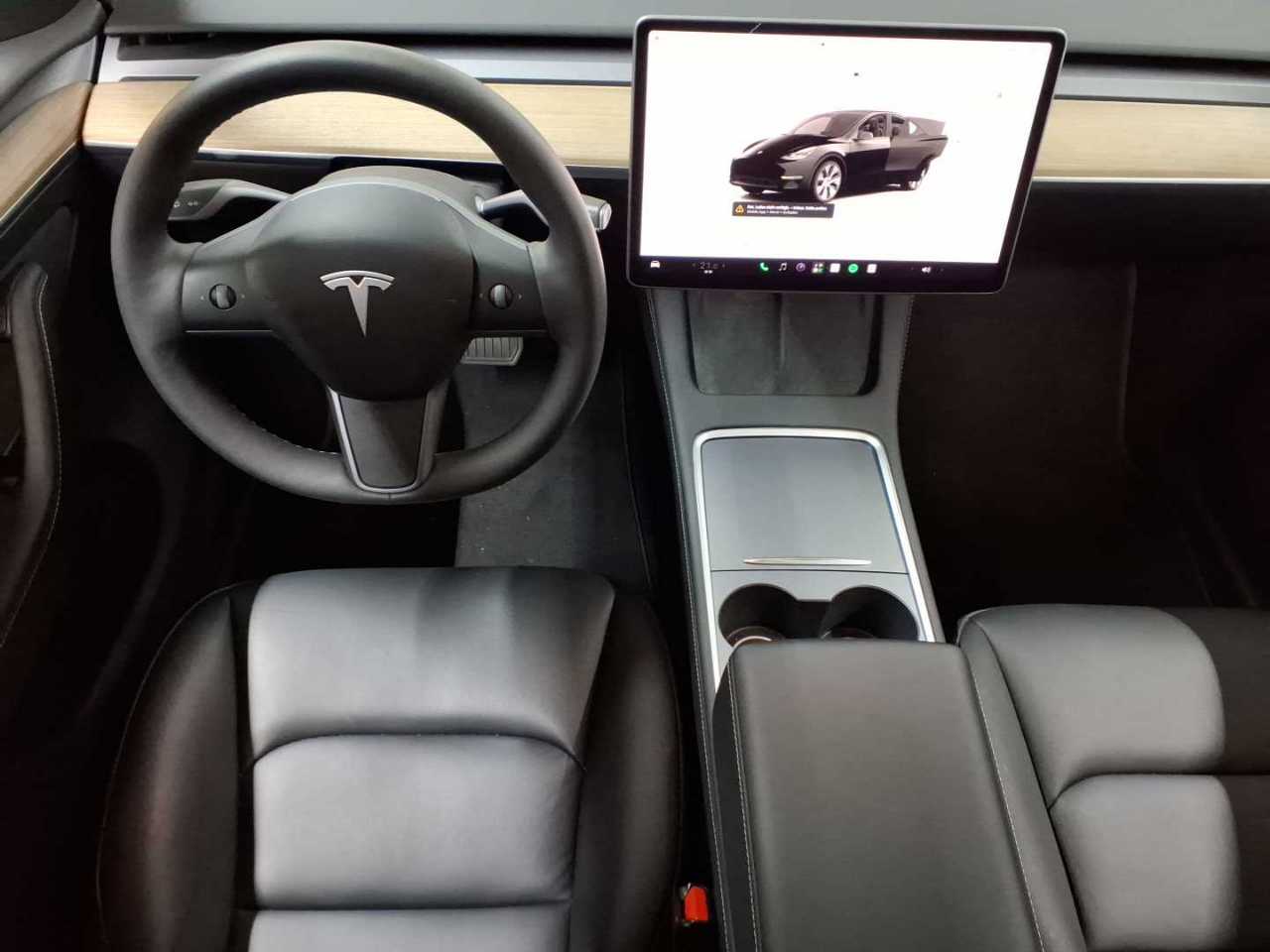 Tesla Model Y RWD 10