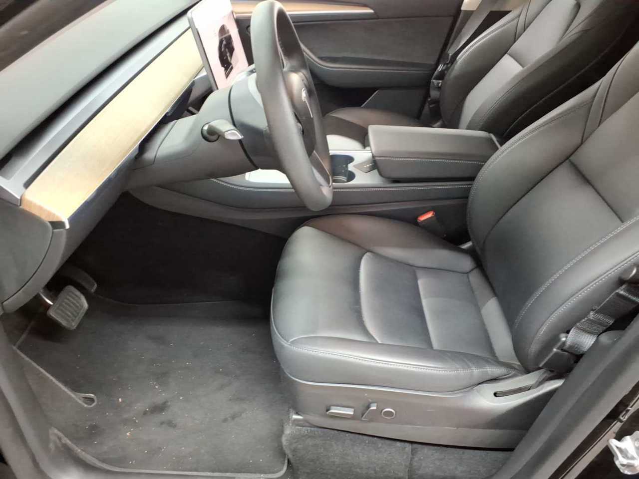Tesla Model Y RWD 7