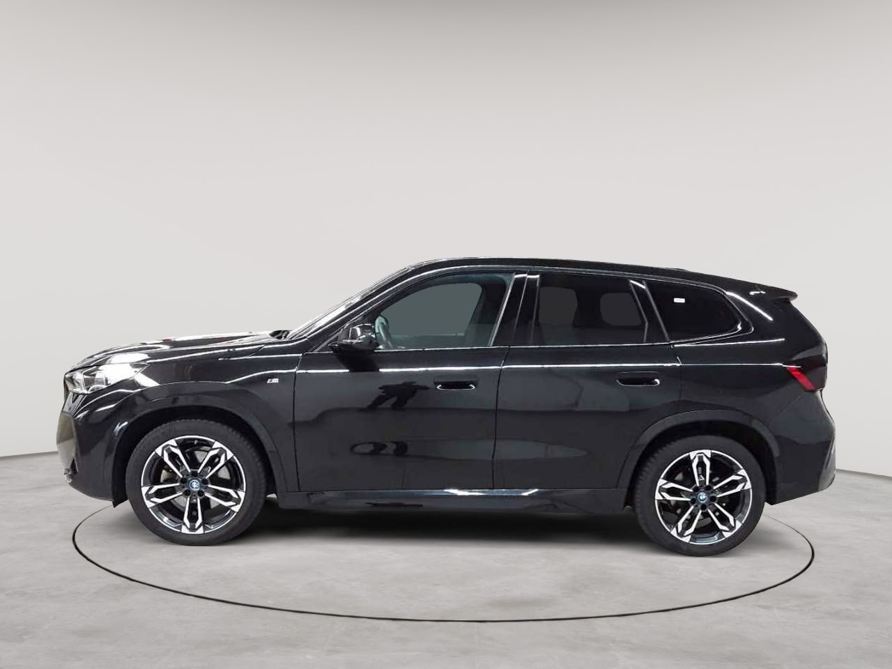 BMW iX1 xDrive30 M Sportpaket 6