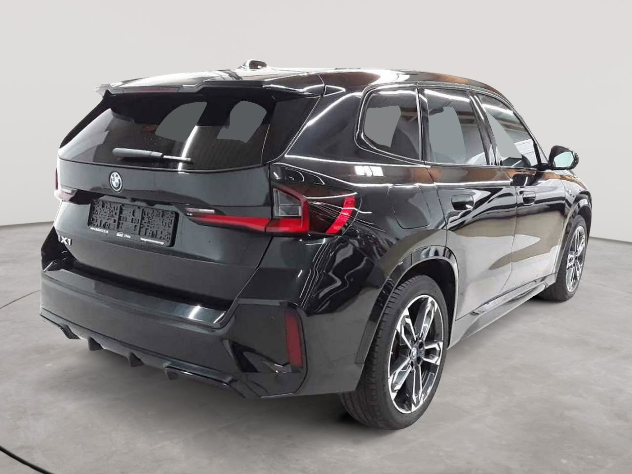 BMW iX1 xDrive30 M Sportpaket 4