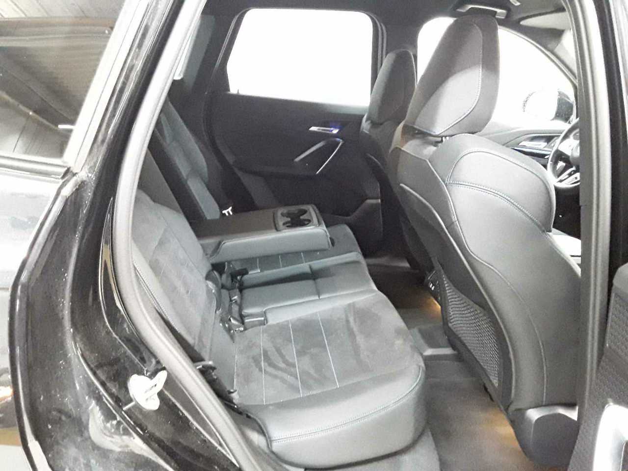 BMW iX1 xDrive30 M Sportpaket 14