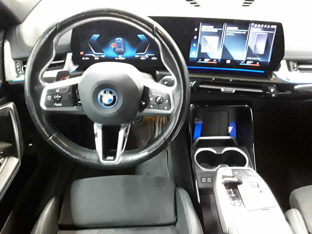 BMW iX1 xDrive30 M Sportpaket 10