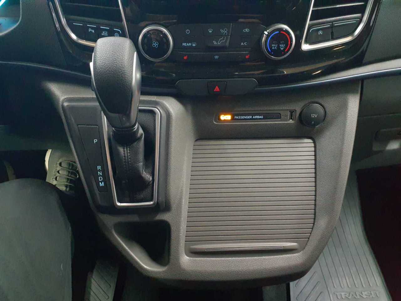 Ford Tourneo Custom 320 L1H1 VA Autm. Active 10