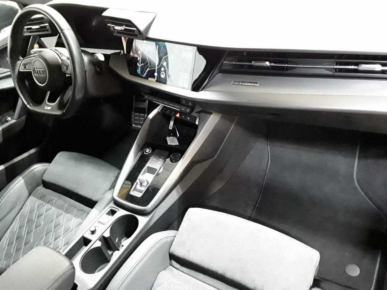 Audi A3 40 TFSI Sportback quattro S tronic S line 9