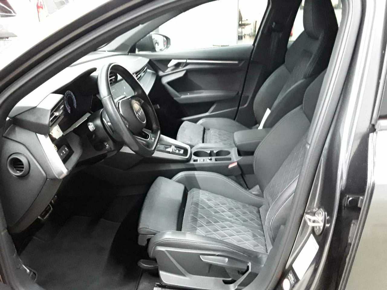 Audi A3 40 TFSI Sportback quattro S tronic S line 7