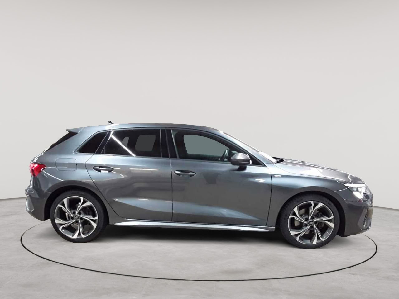 Audi A3 40 TFSI Sportback quattro S tronic S line 3
