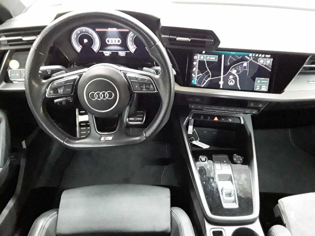 Audi A3 40 TFSI Sportback quattro S tronic S line 10