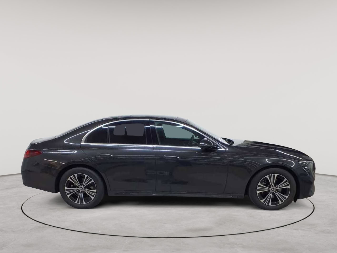 Mercedes-Benz E 220 d 9G-TRONIC Edition AVANTGARDE 3