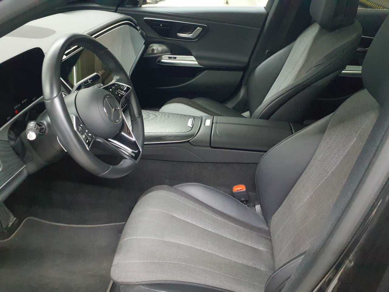 Mercedes-Benz E 220 d 9G-TRONIC Edition AVANTGARDE 7