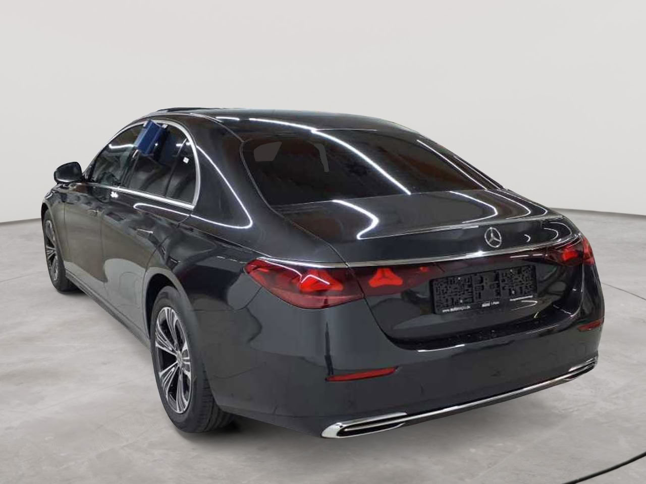 Mercedes-Benz E 220 d 9G-TRONIC Edition AVANTGARDE 5