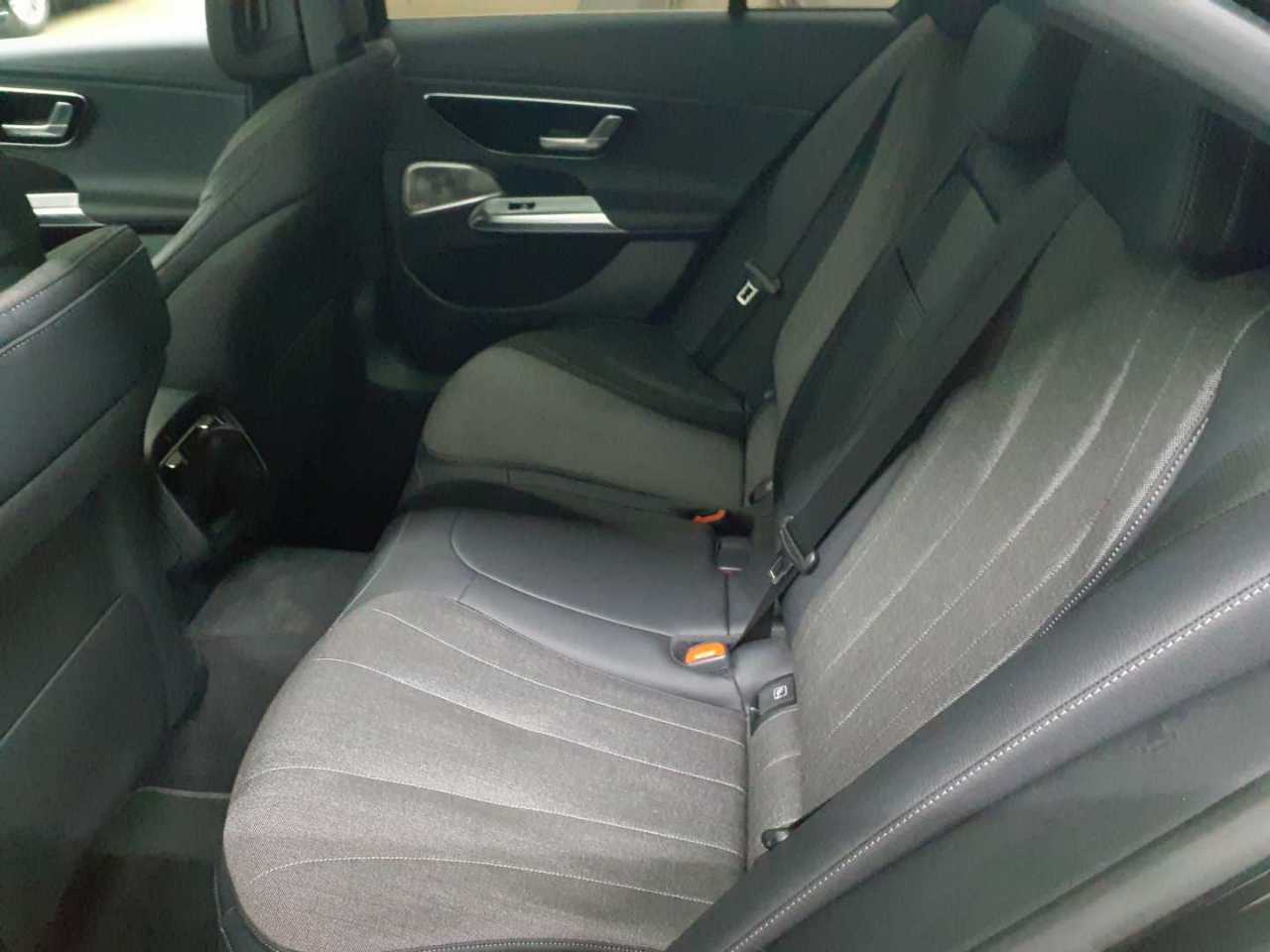Mercedes-Benz E 220 d 9G-TRONIC Edition AVANTGARDE 13